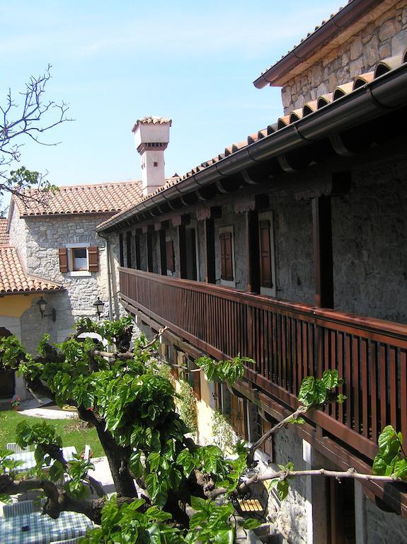 Guesthouse Domacija Sajna Sezana Phòng bức ảnh