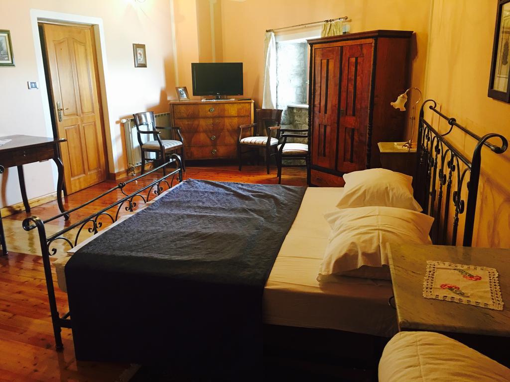 Guesthouse Domacija Sajna Sezana Ngoại thất bức ảnh